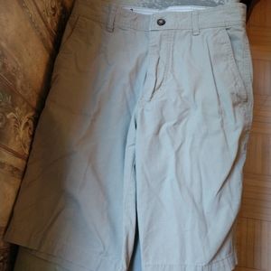 Men's Chino khaki shorts. Like new. Size 30